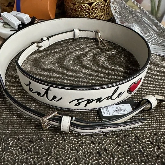 NWT kate spade Script Logo Leather Adjustable Guitar Bag Strap - Picture 9 of 9